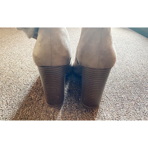 Indigo Rd Rouched Peep Toe Bootie - Picture 4 of 5